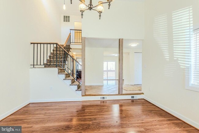 Building Photo - 13373 Hungerford Pl