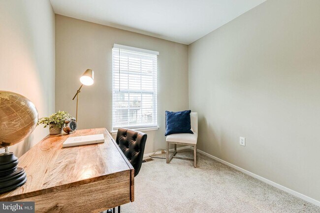 Building Photo - 8624 Venoy Ct