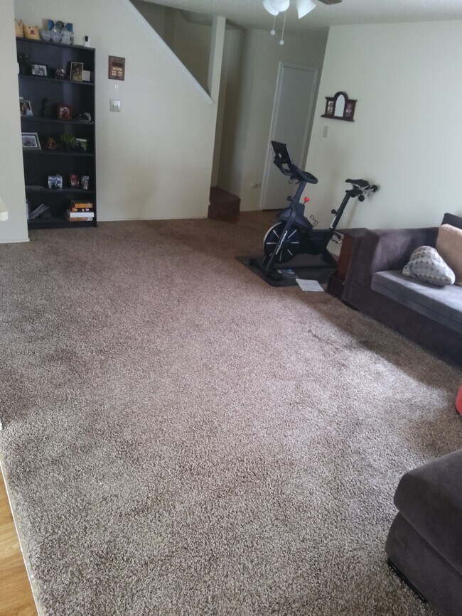 Building Photo - 5604 Rose Dawn