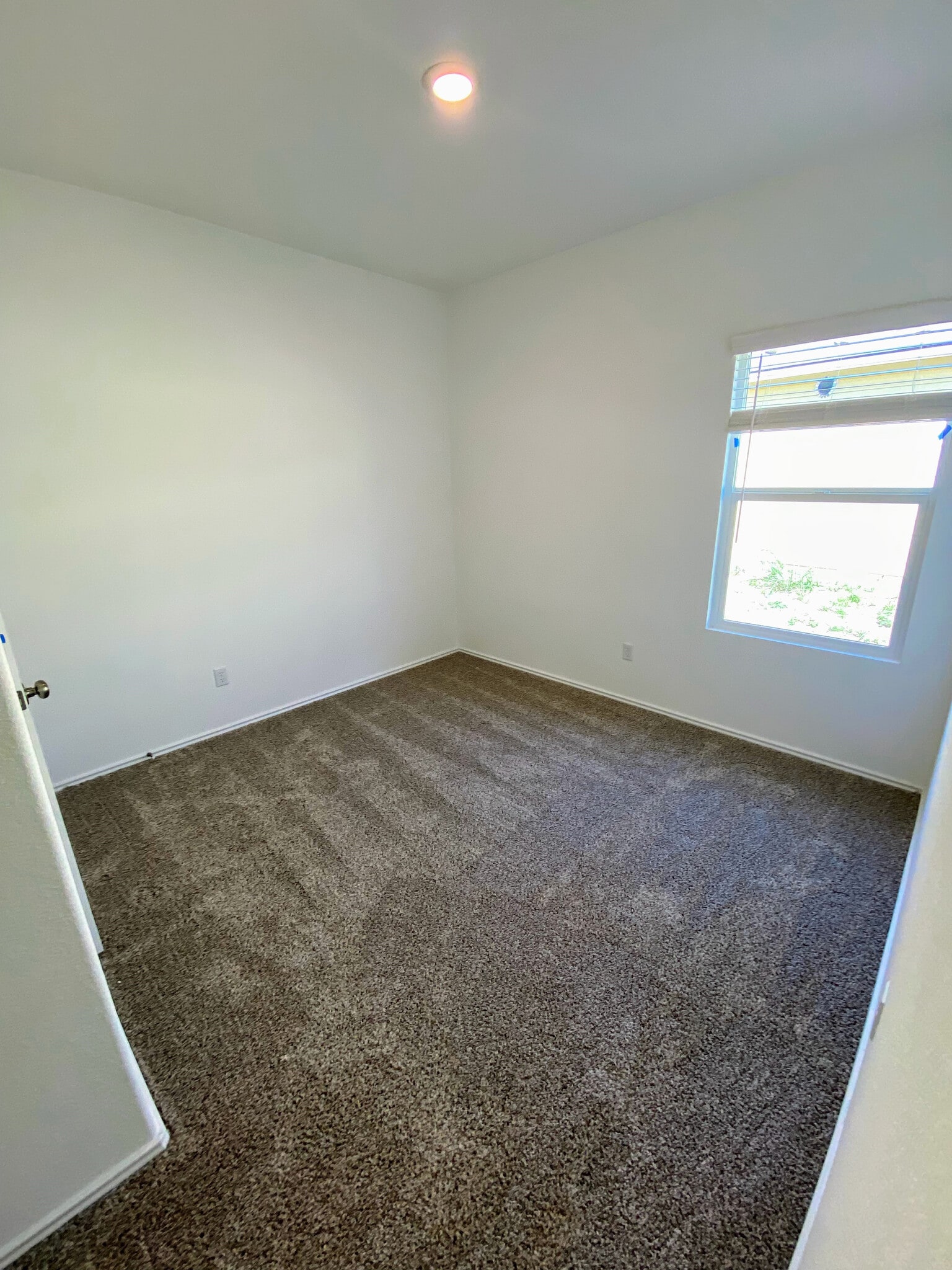 Building Photo - Room in House on Gabbro Gdns