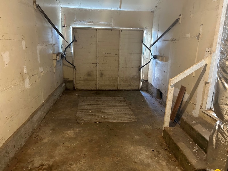 Building Photo - 5694 W 3rd St