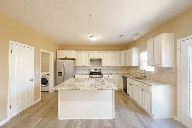 Building Photo - Spacious 4BR House in Cane Ridge Farms