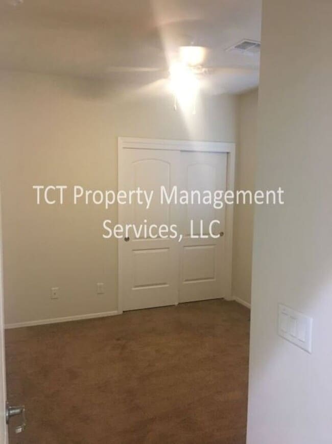 Building Photo - 3 bed/2 bath home in Buckeye