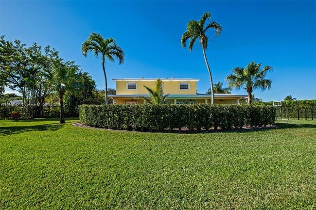 Building Photo - 11401 SW 72nd Pl