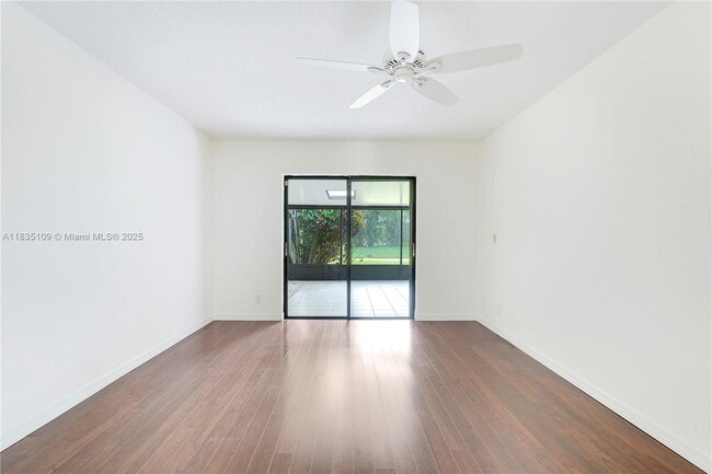 Building Photo - 244 Pleasant Wood Dr