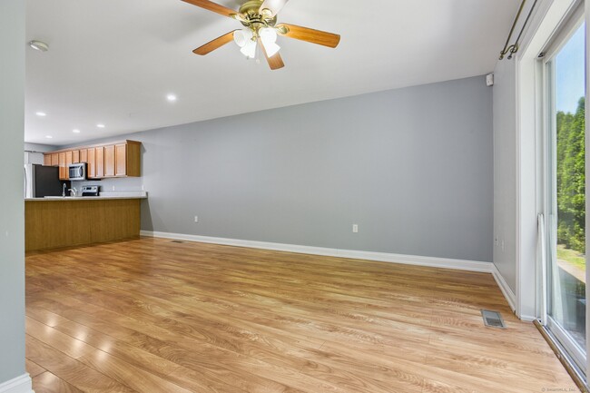 Building Photo - 43 Harbor View Ln