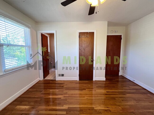 Building Photo - 3836 Davies Dr