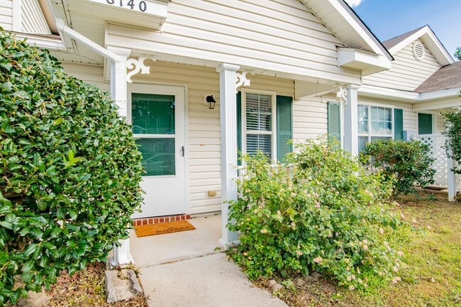 Building Photo - Welcoming & Bright 2 Bed/1 Bath Patiohome ...