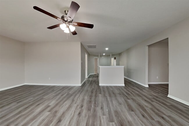 Building Photo - 16802 Accolade Way