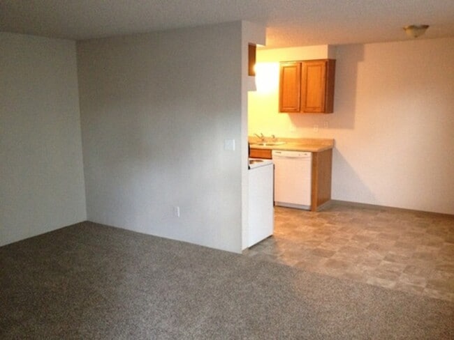 Building Photo - 248 W Clark St