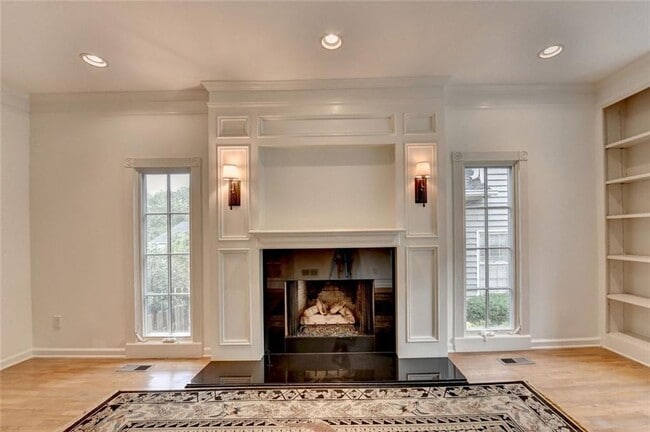 Building Photo - 2611 Briers N Dr