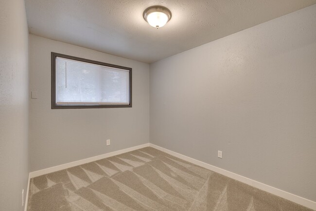 Building Photo - North Edmonds Rental Available Now!