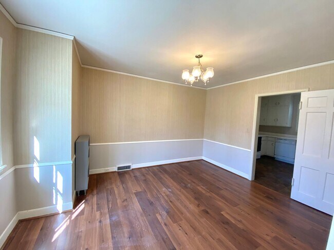 Building Photo - 4 Bedroom House Across the Street from NDS...