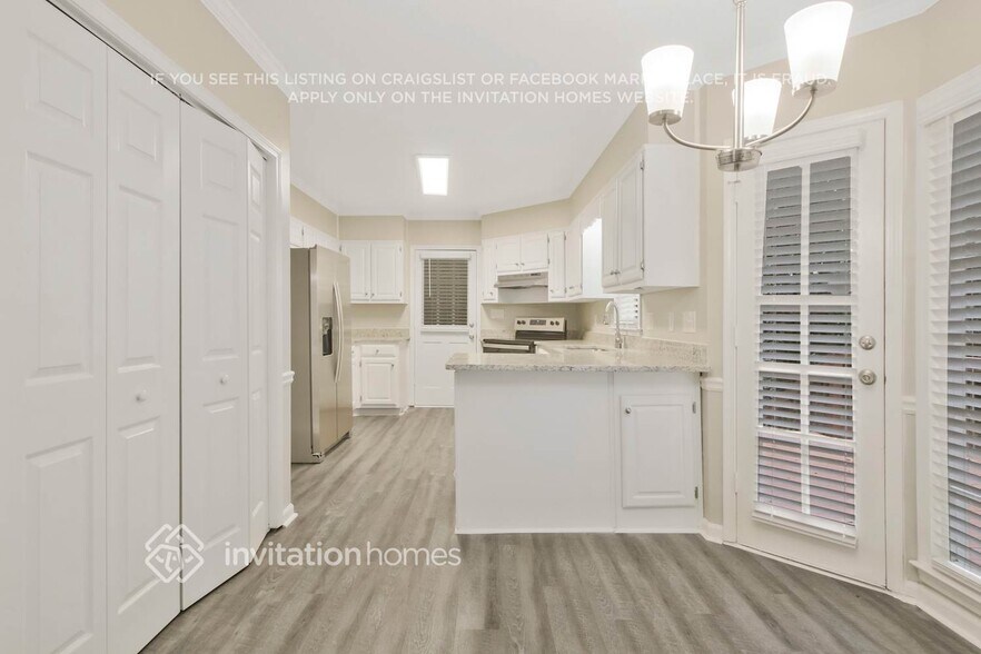 Building Photo - 3339 Woodrock Ln