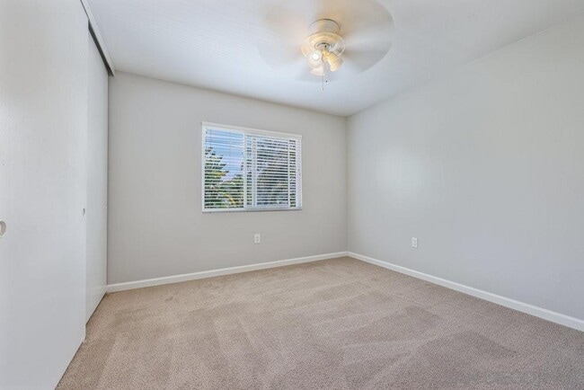 Building Photo - 3576 Ridge Rd