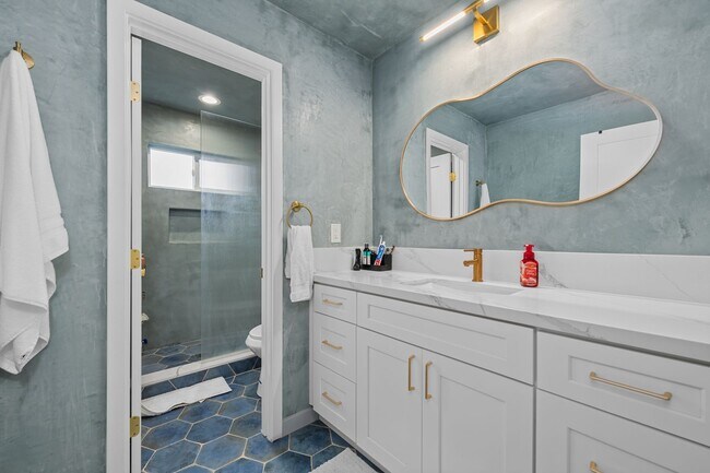 Building Photo - High end finishes!