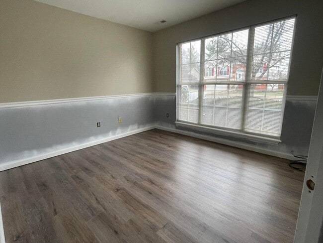 Building Photo - 821 Palomino Ln