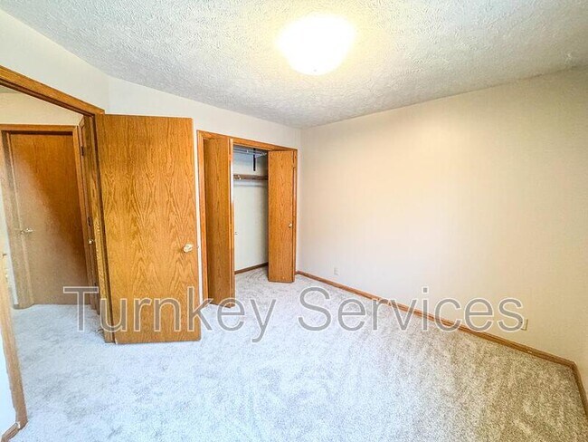 Building Photo - 15718 Lafayette Ave