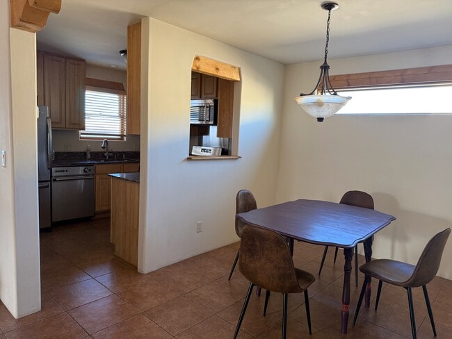 Building Photo - 1139 Harrison Rd