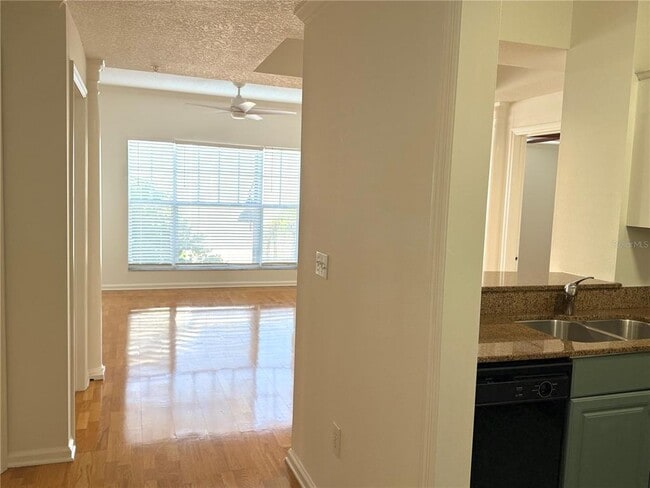 Building Photo - 800 S Dakota Ave