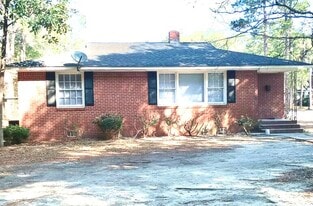 Building Photo - 715 10th Ave