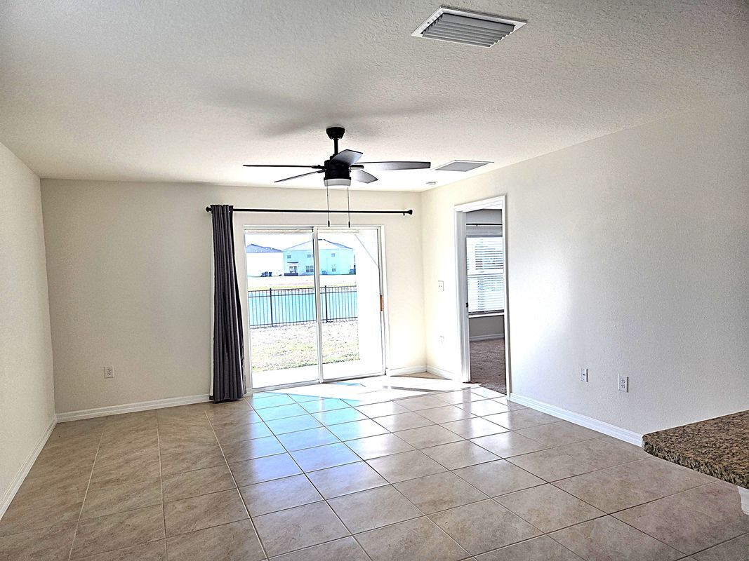 Building Photo - 12183 High Rock Wy