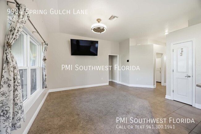 Building Photo - 9984 Spring Gulch Ln