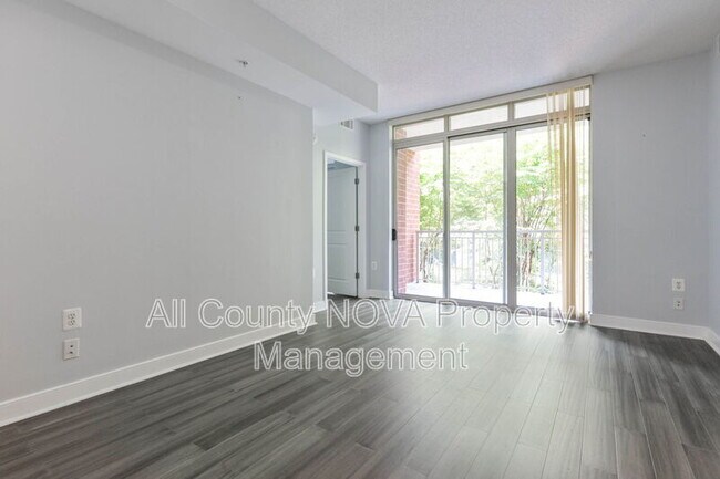 Building Photo - 820 N Pollard St