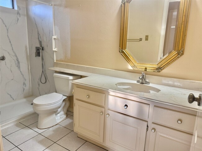 Building Photo - 2934 Field Line Dr