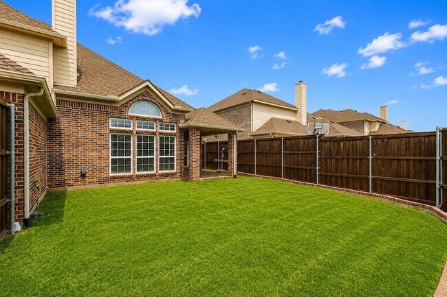 Building Photo - 3167 Izabella Ct