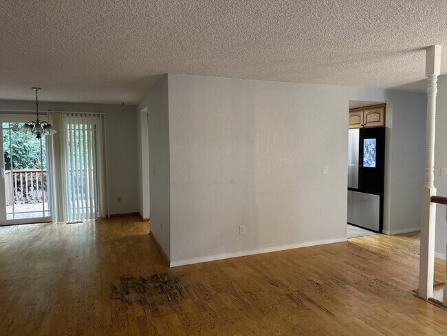 Building Photo - 12914 NE 136th St