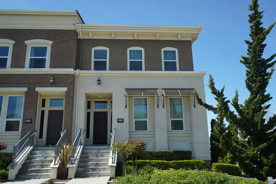 Building Photo - 3019 Ruby Ave