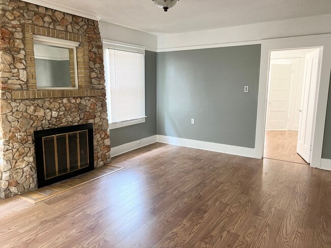 Building Photo - Charming 2 Bedroom, 1 Bath Home in Tower District