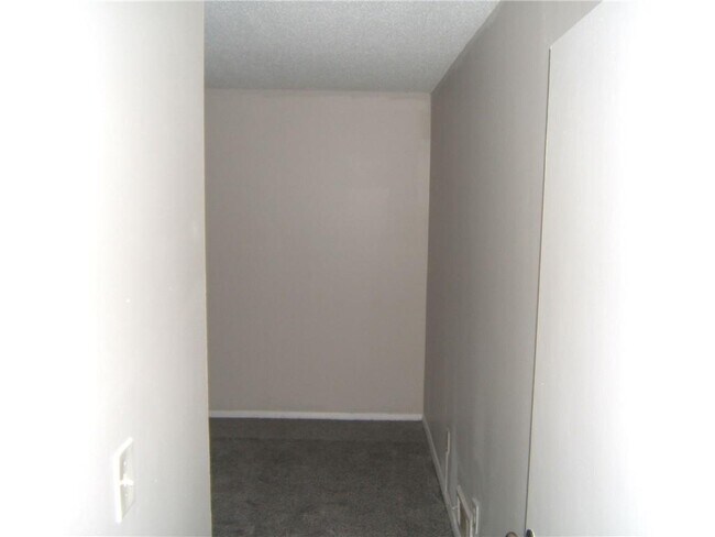 Building Photo - 4701 Flat Shoals Rd