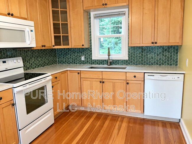 Building Photo - 1302 S 51st Ave