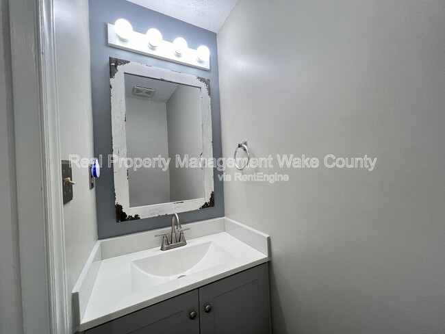 Building Photo - 4306 Halliwell Dr