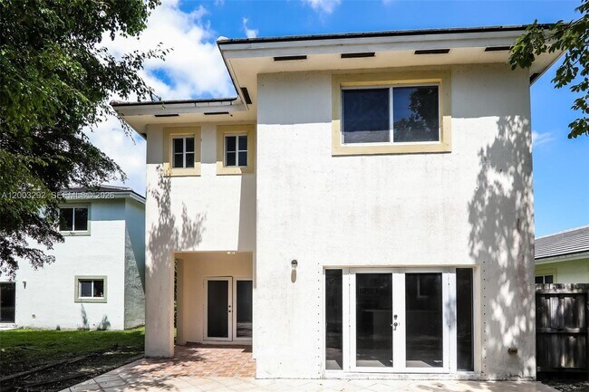 Building Photo - 3168 NE 4th St