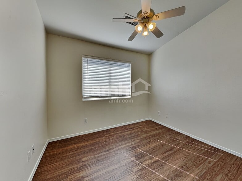 Building Photo - 1926 S 85th Ave