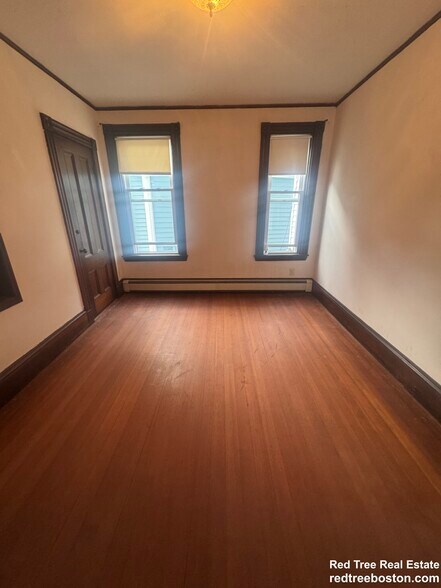 Building Photo - 86 Chestnut Pl