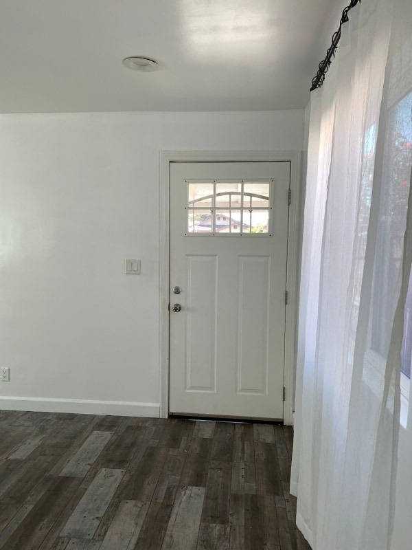 View of front door - 14520 Pontlavoy Ave