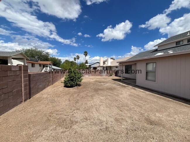 Building Photo - Three Bedroom In East Pointe Estates II