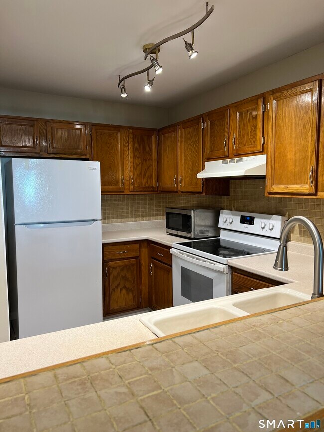 Building Photo - 179 Willow Springs