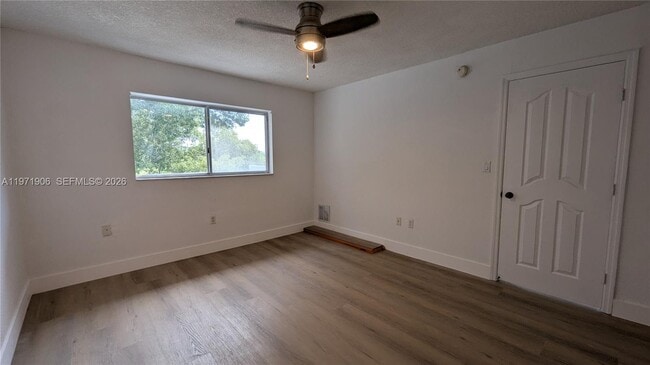 Building Photo - 445 SW 11th St