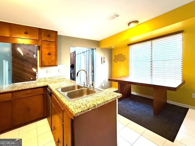 Building Photo - 3166 Big Springs Ct