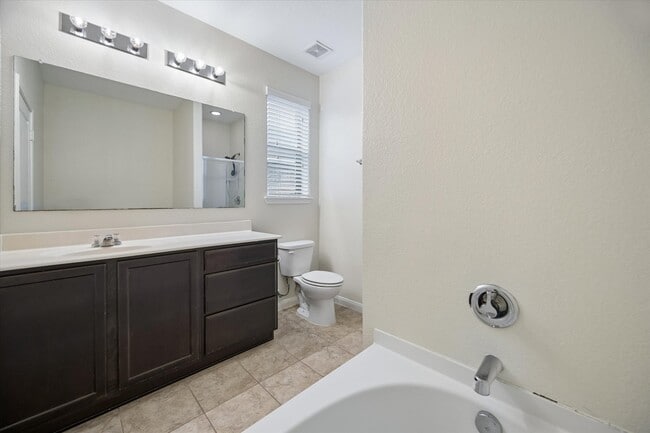 Building Photo - 5810 Banyan Oak Ct