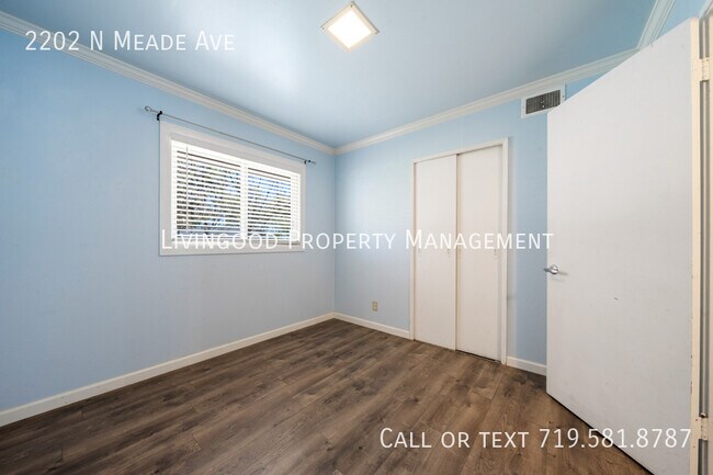 Building Photo - 2202 N Meade Ave