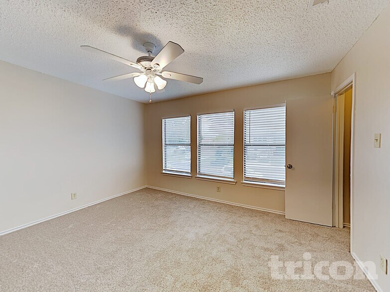 Building Photo - 6419 Beech Trail Dr