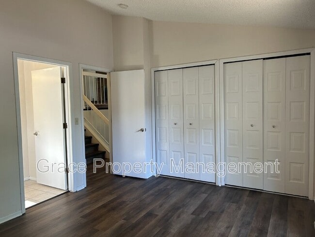 Building Photo - 10860 Stuart Cir