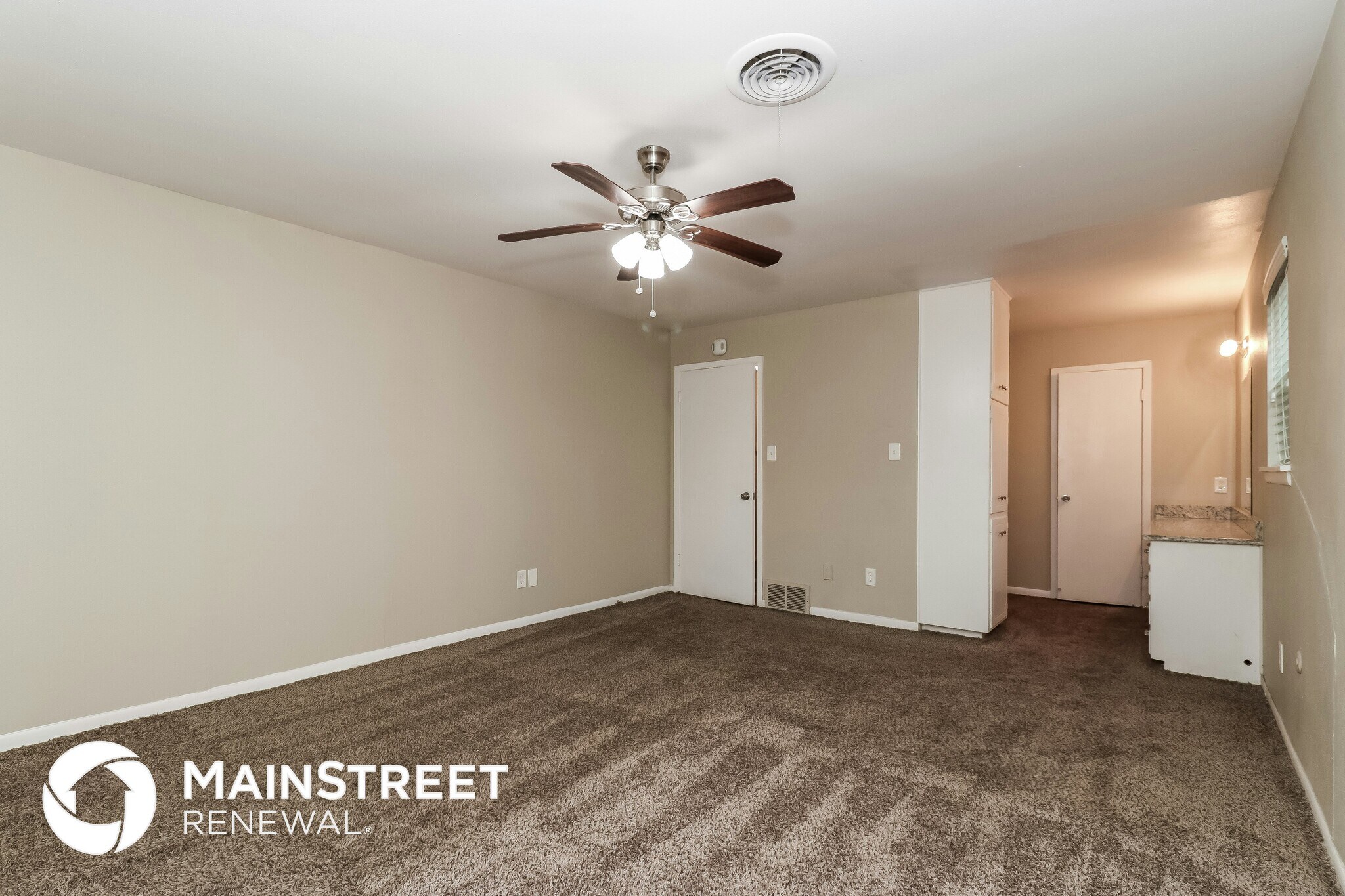 Building Photo - 3812 Glenmont Dr