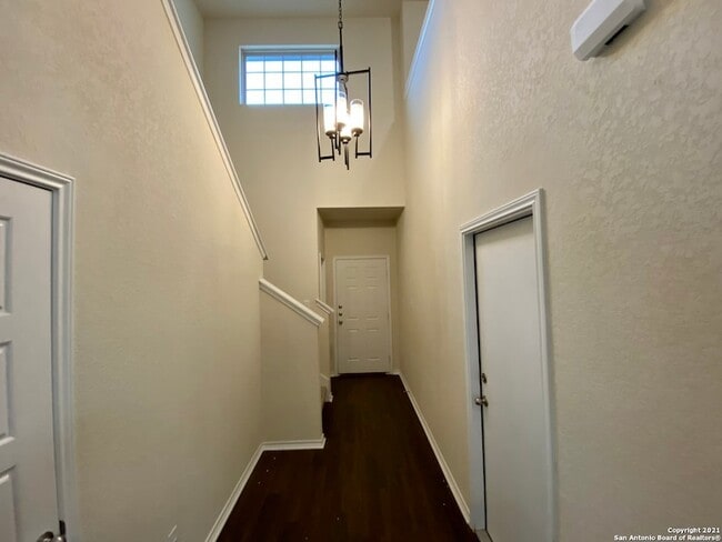 Building Photo - 491 Hunters Rnch E